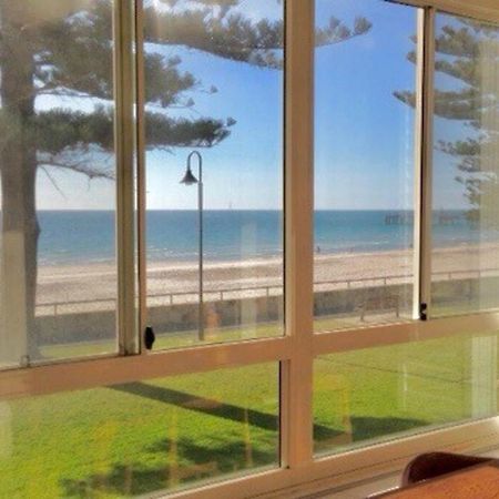 Absolute Beachfront Apartment, Amazing Sunsets Glenelg Eksteriør bilde