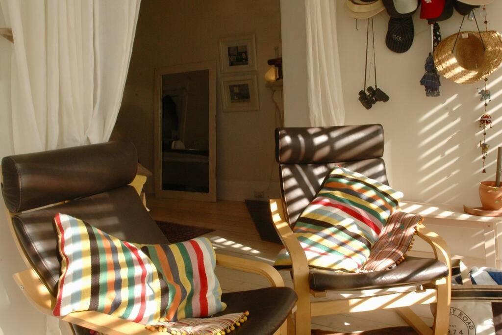 Absolute Beachfront Apartment, Amazing Sunsets Glenelg Eksteriør bilde